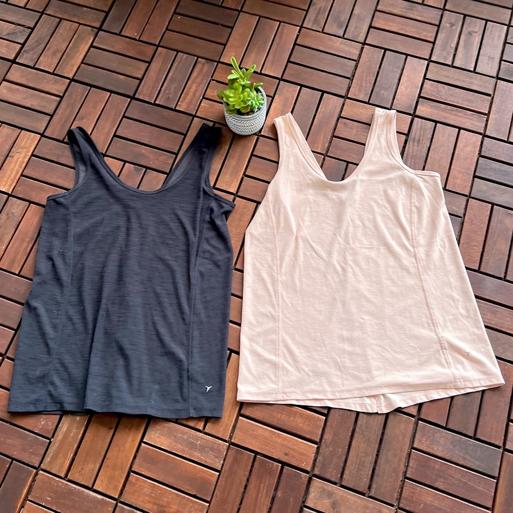 ✨LIKE NEW✨2 Old Navy Womens Athletic Loose-Fit Tanks - Size XS  (Oversized Fit)